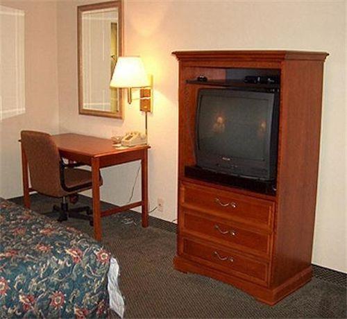 Great Bend Hotel And Convention Center Room photo